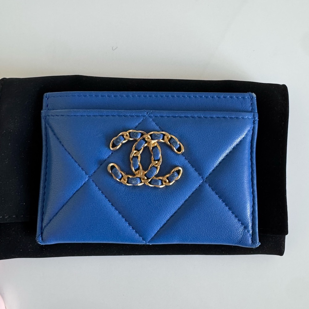 Authentic Chanel 19 Quilted Card Holder - Royal Blue Lambskin